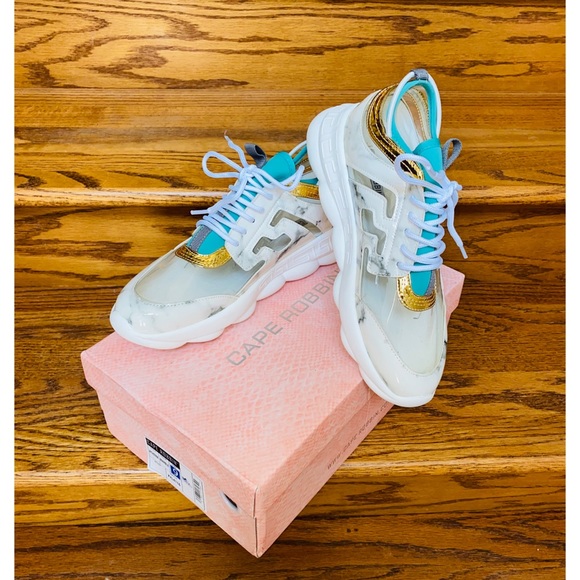 Cape Robbin Athena Marble Clear Sneakers 9 - Picture 4 of 10